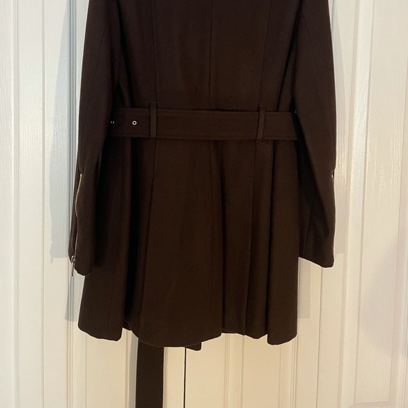 Kenneth Cole Asymmetrical Zip Belted Buckle/Wrap Jacket w/Gold Hardware. - Picture 7 of 14